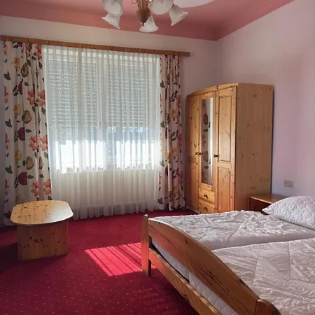 B&B Gaestehaus Steiner *