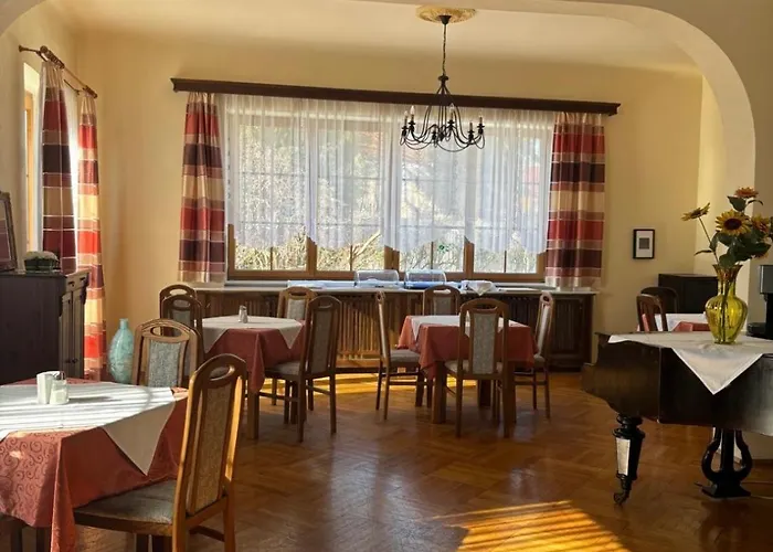 Gaestehaus Steiner 住宿加早餐酒店 *