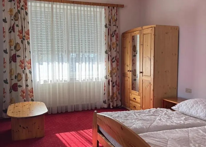 住宿加早餐酒店 Gaestehaus Steiner *